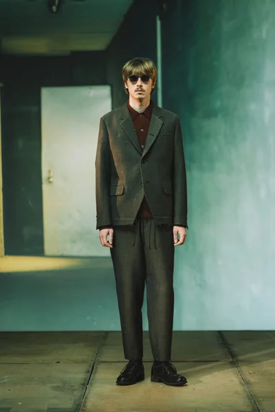 Look 26